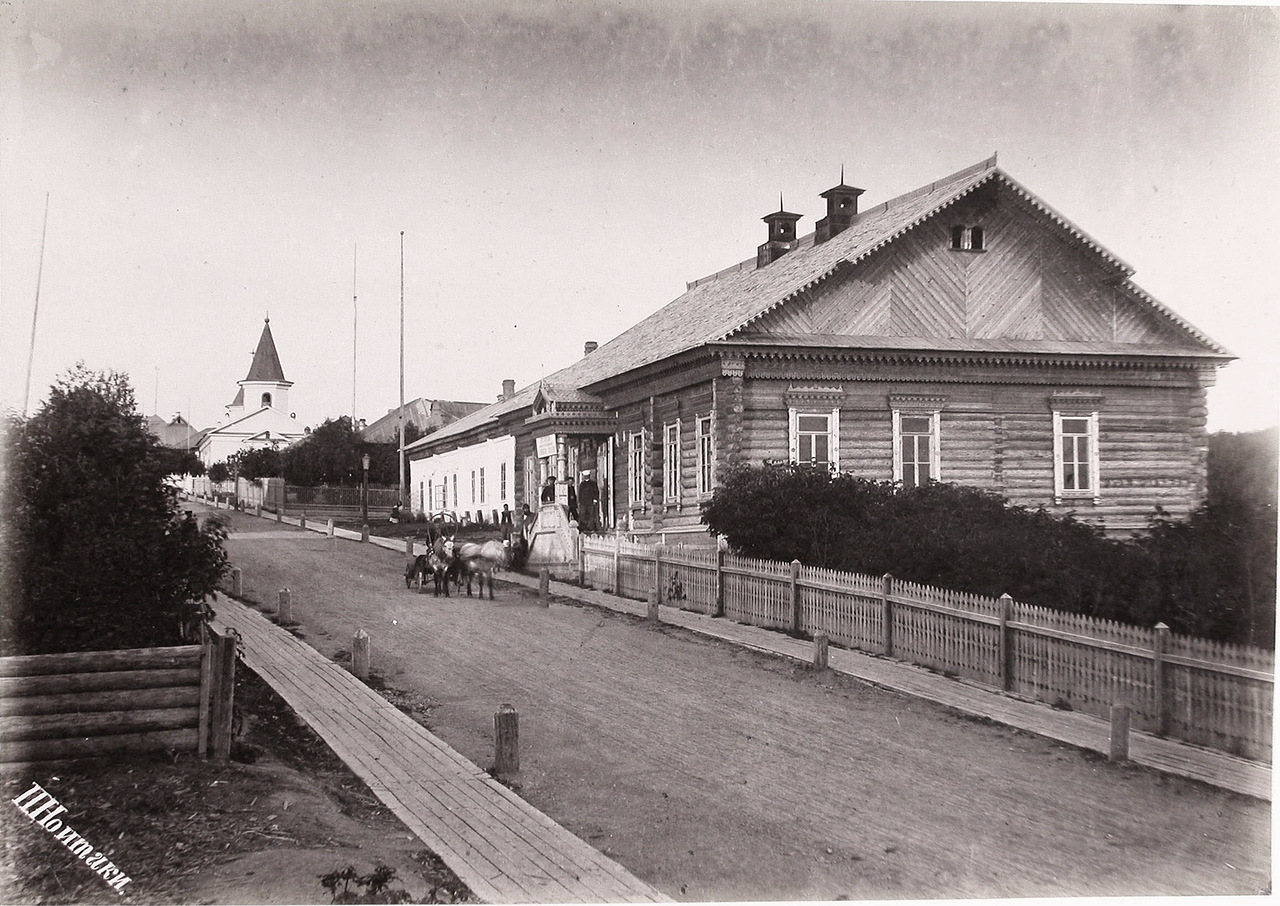 Вид на здание Корсаковского Окружного Полицейского управления