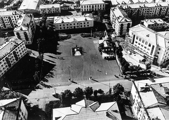 Центр Невельска, площадь им. В.И. Ленина