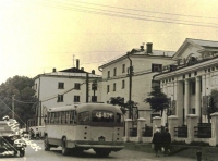 Улица Ленина, рядом с кинотеатром Мир