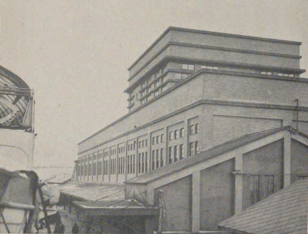 Здание Морского вокзала в Одомари