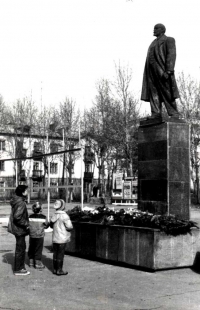 Памятник В.И. Ленину в г. Долинск