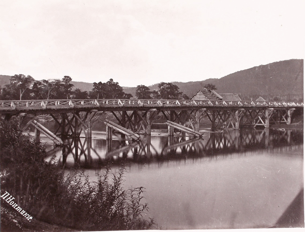 Мост через реку Большая Тымь. Село Дербинское