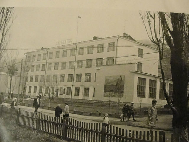 Здание мореходного училища в г. Невельске