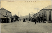 Привокзальная площадь и улица Дзинзя дори в г. Тойохара