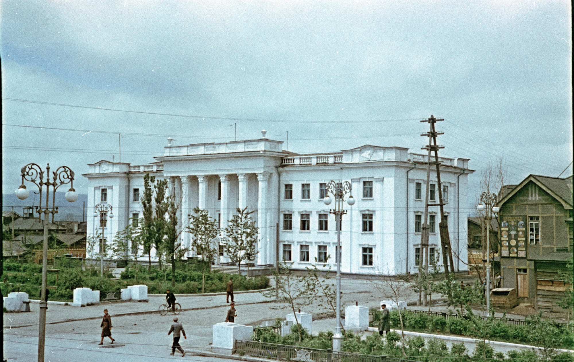 Здание Главсахрыбпрома на улице Сталина.