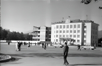 Площадь перед Горисполкомом города Южно-Сахалинска